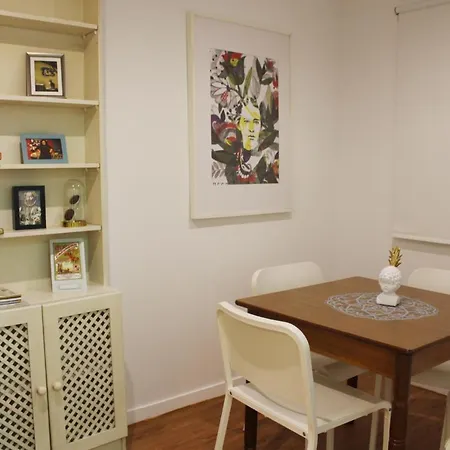 Love Intendented Apartment Lisbon